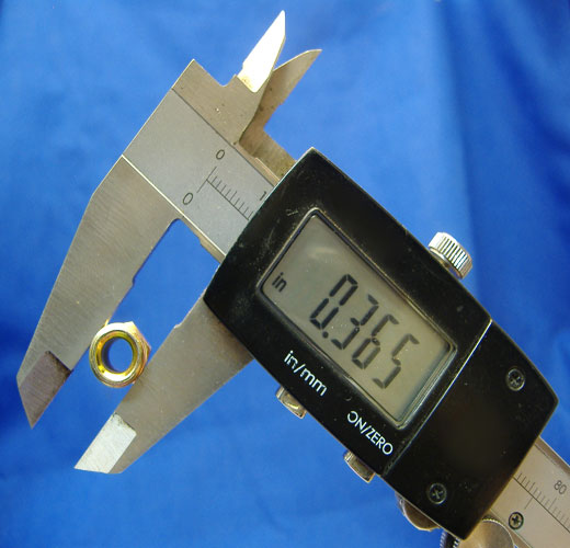Measuring the diameter of brake line nuts
